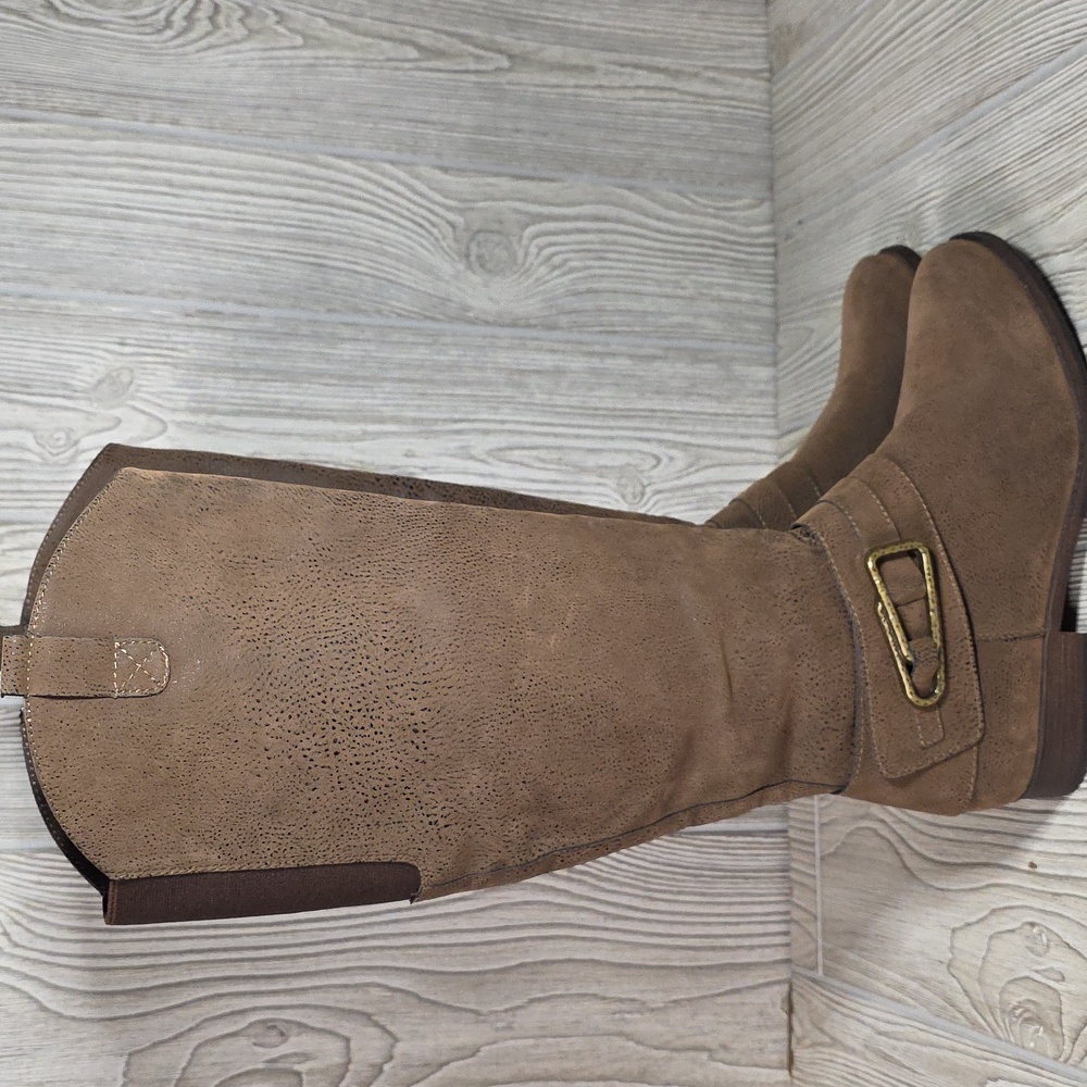 Crown Vintage Tan Suede Knee-High Heeled Boots - Picture 2 of 14